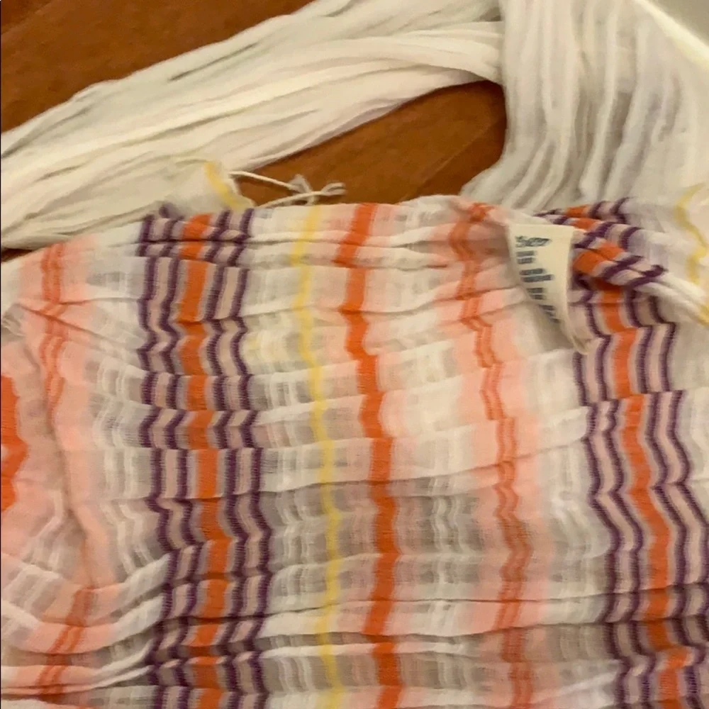 American Eagle Outfitters Scarves‎